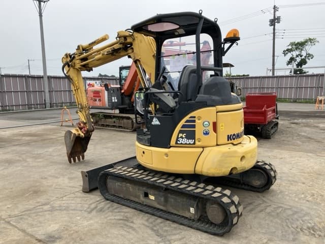 MINI EXCAVATOR — Auction (lot 8451-279)