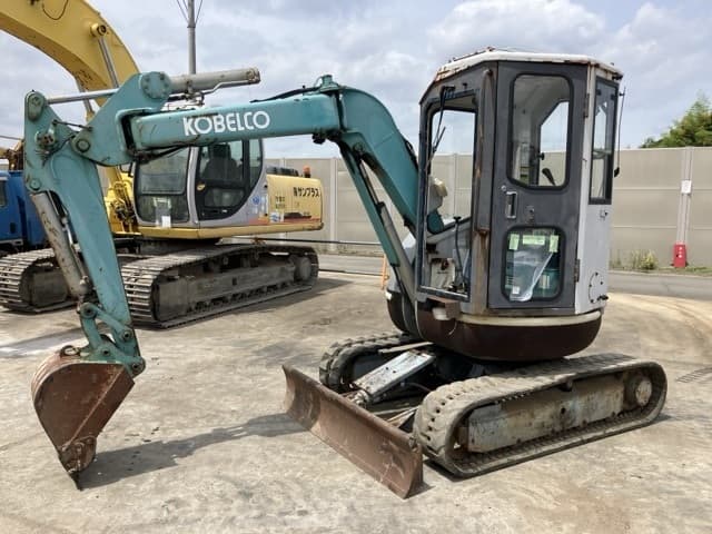 MINI EXCAVATOR — Auction (lot 8451-280)