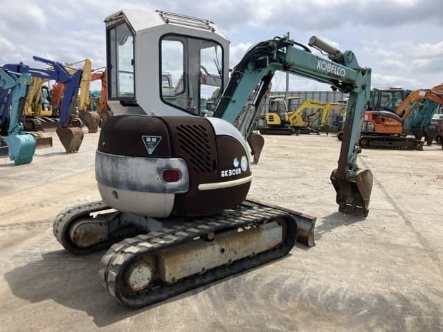 MINI EXCAVATOR — Auction (lot 8451-280)