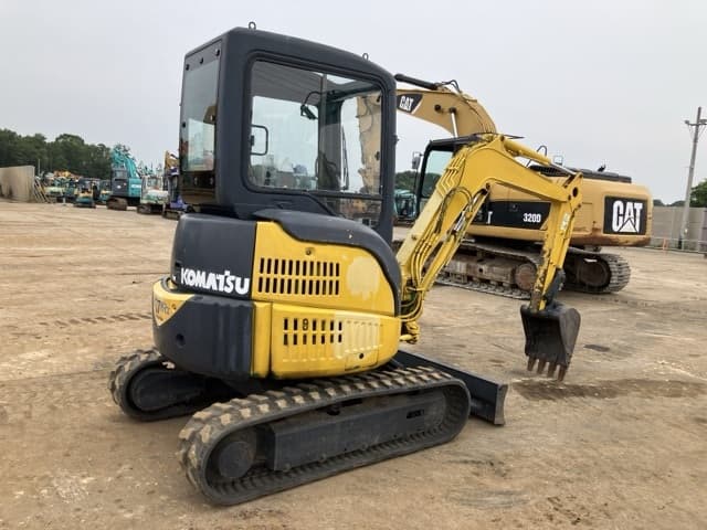 MINI EXCAVATOR — Auction (lot 8451-285)
