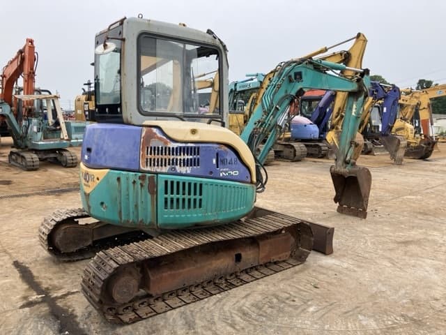 MINI EXCAVATOR — Auction (lot 8451-301)