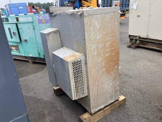 Compressor — Auction (lot 8451-3021)