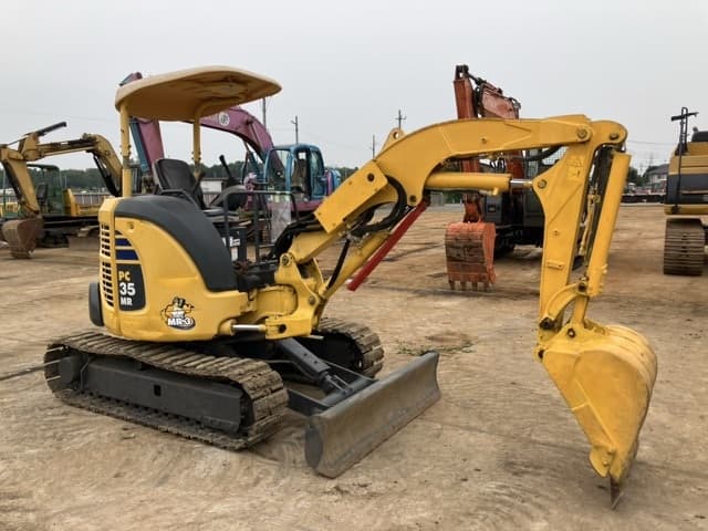 MINI EXCAVATOR — Auction (lot 8451-314)
