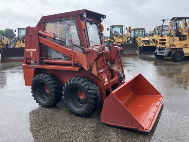 SKID STEER LOADER — Auction (lot 8451-318)