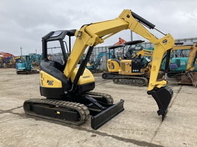 MINI EXCAVATOR — Auction (lot 8451-319)