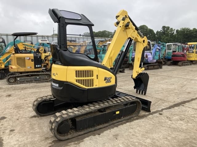 MINI EXCAVATOR — Auction (lot 8451-319)