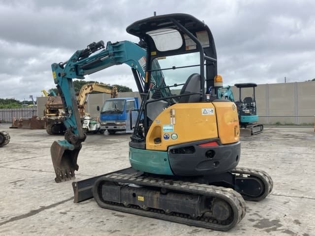 MINI EXCAVATOR — Auction (lot 8451-321)