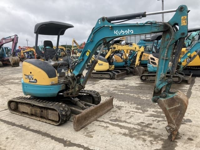 MINI EXCAVATOR — Auction (lot 8451-324)