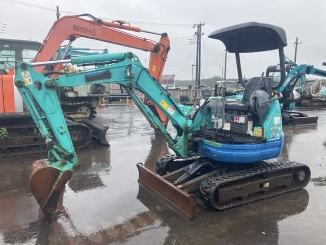MINI EXCAVATOR — Auction (lot 8451-325)