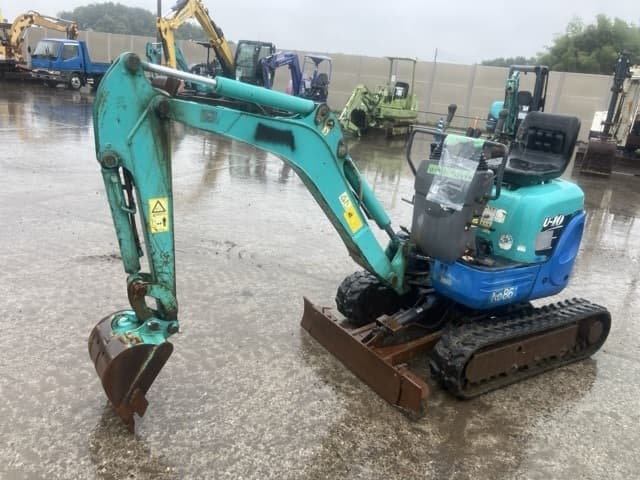 MINI EXCAVATOR — Auction (lot 8451-326)