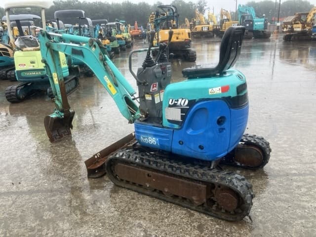 MINI EXCAVATOR — Auction (lot 8451-326)