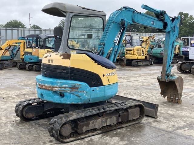 MINI EXCAVATOR — Auction (lot 8451-327)