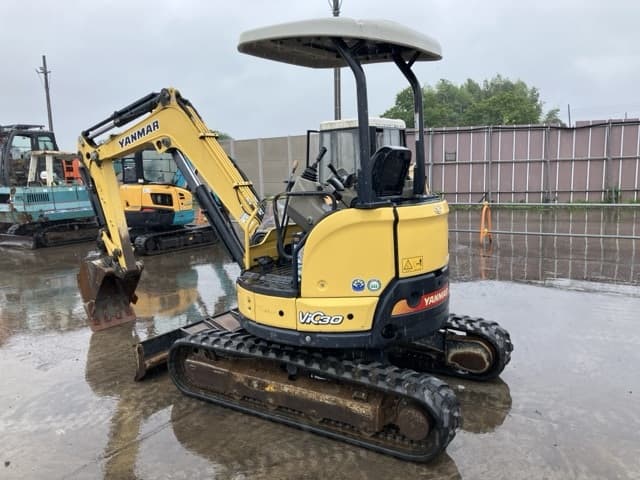MINI EXCAVATOR — Auction (lot 8451-331)