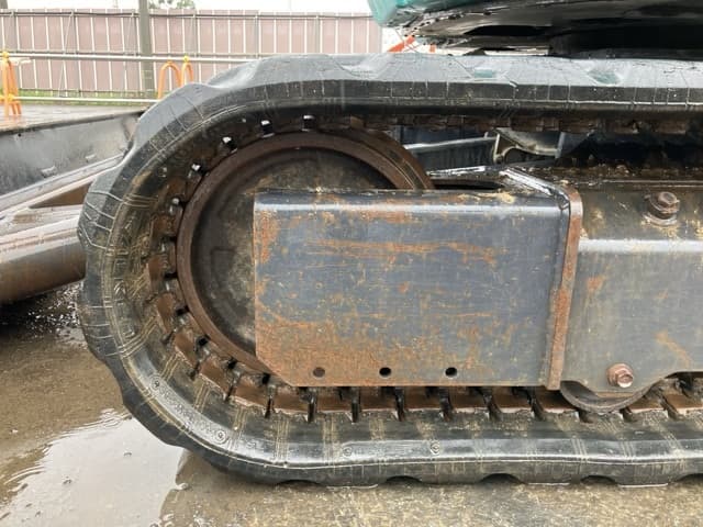 MINI EXCAVATOR — Auction (lot 8451-332)
