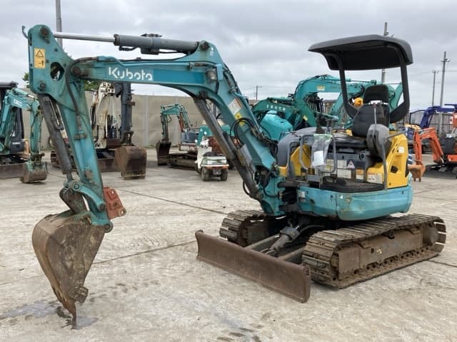MINI EXCAVATOR — Auction (lot 8451-346)