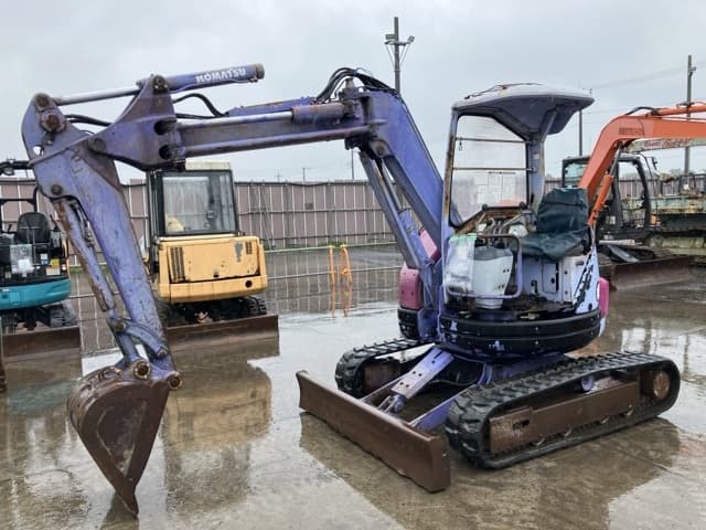 MINI EXCAVATOR — Auction (lot 8451-349)