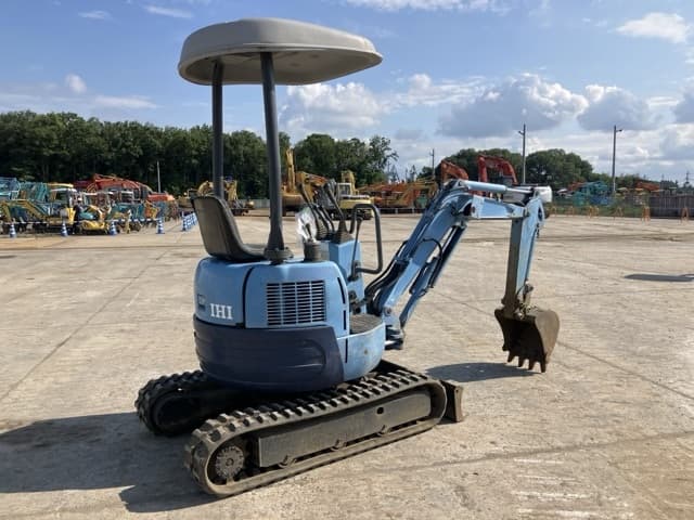 MINI EXCAVATOR — Auction (lot 8451-35)