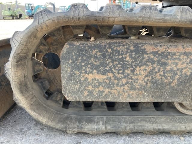 MINI EXCAVATOR — Auction (lot 8451-35)
