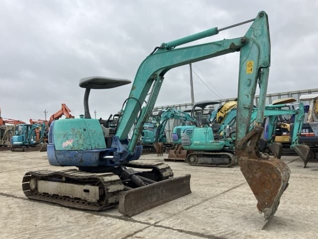 MINI EXCAVATOR — Auction (lot 8451-357)