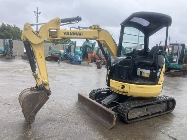 MINI EXCAVATOR — Auction (lot 8451-363)