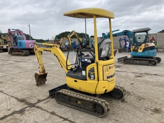 MINI EXCAVATOR — Auction (lot 8451-377)