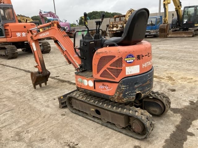 MINI EXCAVATOR — Auction (lot 8451-378)