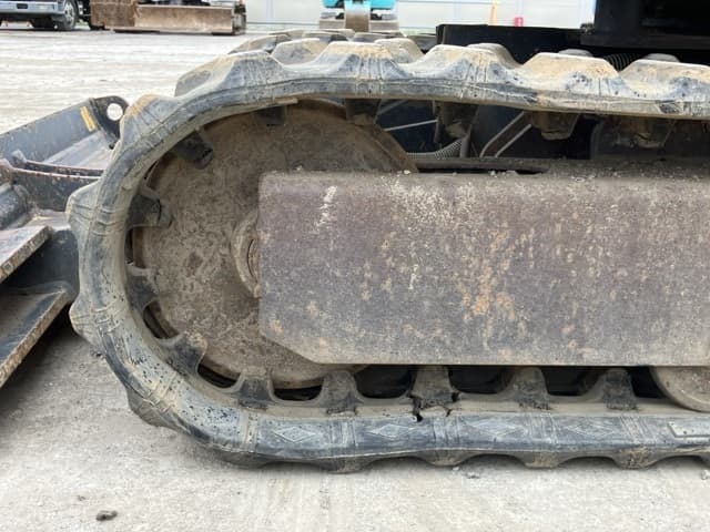 MINI EXCAVATOR — Auction (lot 8451-378)