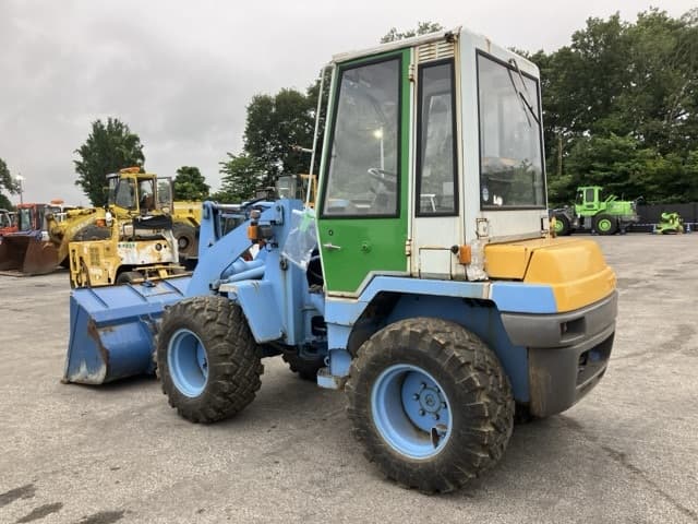 MINI WHEEL LOADER — Auction (lot 8451-381)