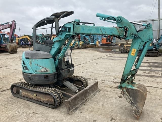 MINI EXCAVATOR — Auction (lot 8451-382)
