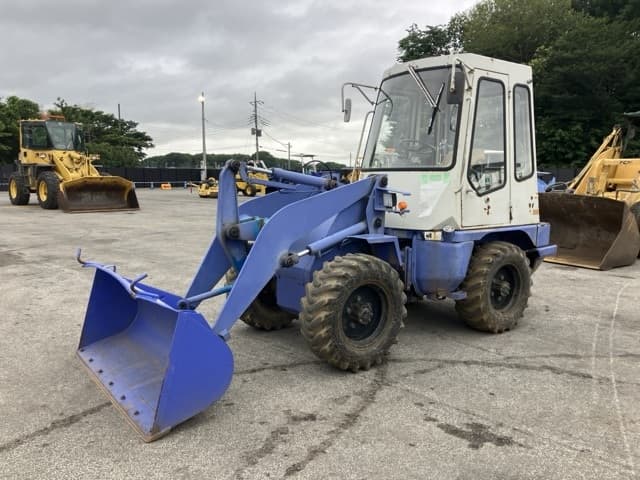 MINI WHEEL LOADER — Auction (lot 8451-383)