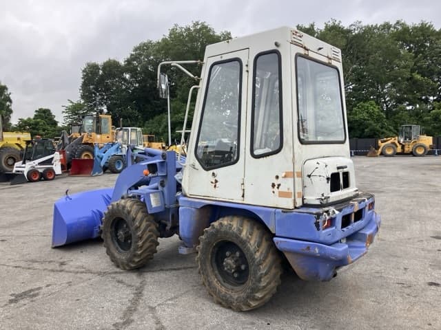 MINI WHEEL LOADER — Auction (lot 8451-383)