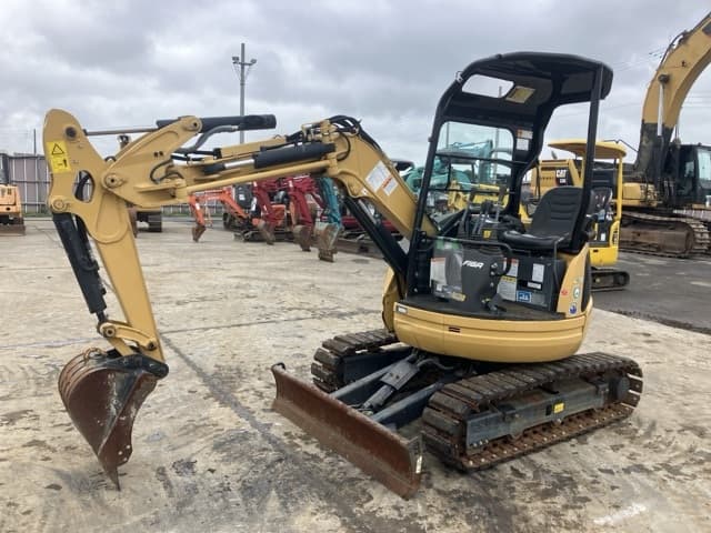MINI EXCAVATOR — Auction (lot 8451-387)