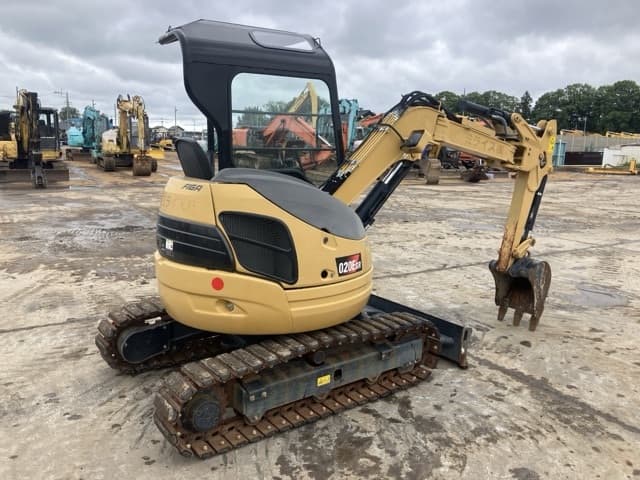 MINI EXCAVATOR — Auction (lot 8451-387)
