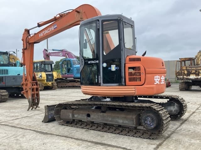 EXCAVATOR — Auction (lot 8451-392)