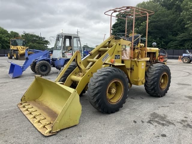 WHEEL LOADER — Auction (lot 8451-403)