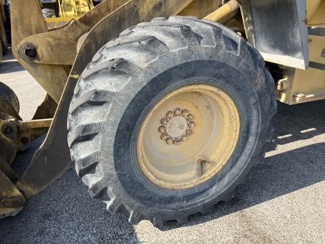 WHEEL LOADER — Auction (lot 8451-42)