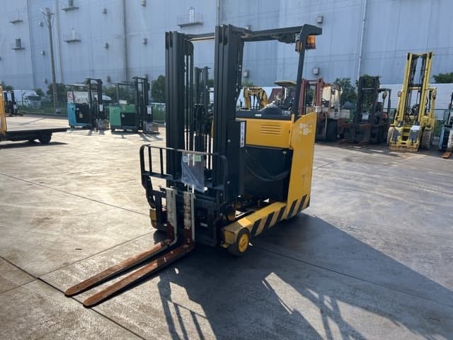Reach Forklift — Auction (lot 8451-42003)