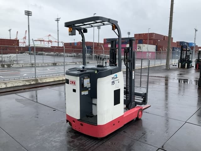 Reach Forklift — Auction (lot 8451-42008)