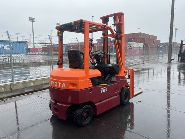 Battery Forklift — Auction (lot 8451-42010)