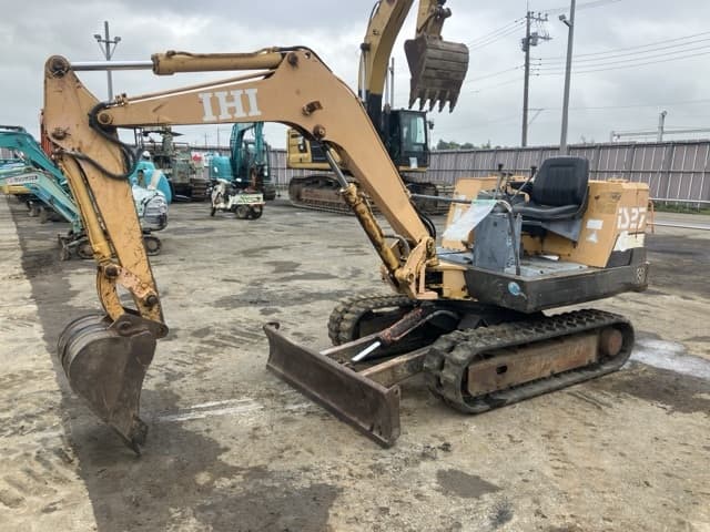 MINI EXCAVATOR — Auction (lot 8451-424)