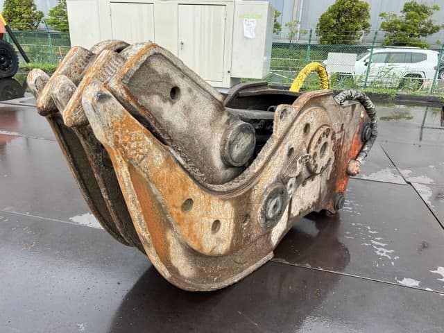 Crusher — Auction (lot 8451-43001)