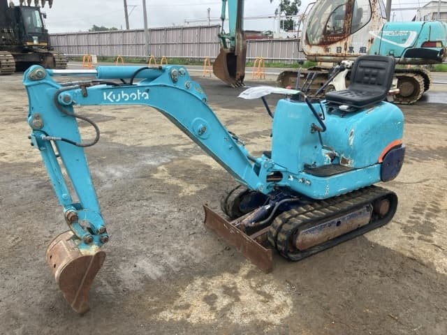 MINI EXCAVATOR — Auction (lot 8451-436)