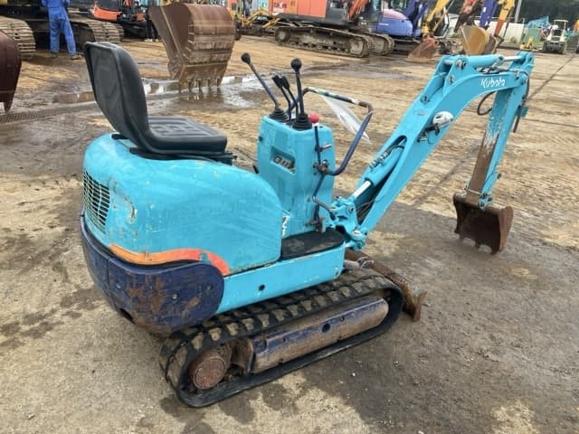 MINI EXCAVATOR — Auction (lot 8451-436)
