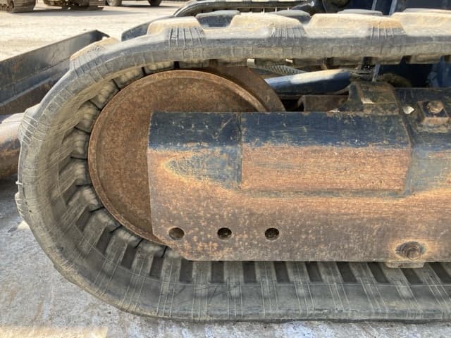 MINI EXCAVATOR — Auction (lot 8451-46)