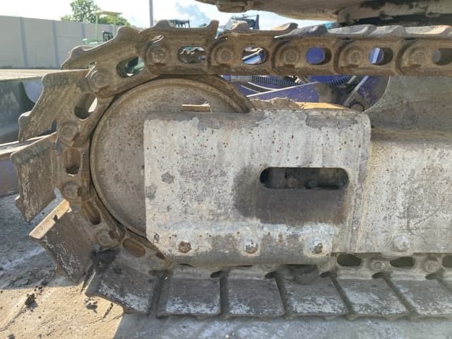 MINI EXCAVATOR — Auction (lot 8451-47)