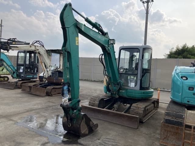 MINI EXCAVATOR — Auction (lot 8451-49)