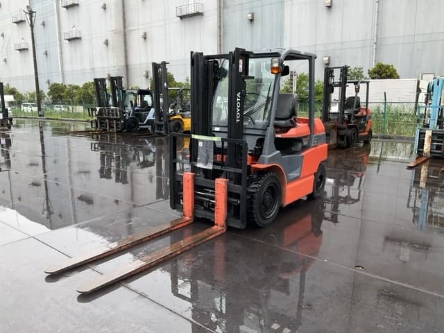Battery Forklift — Auction (lot 8451-49001)