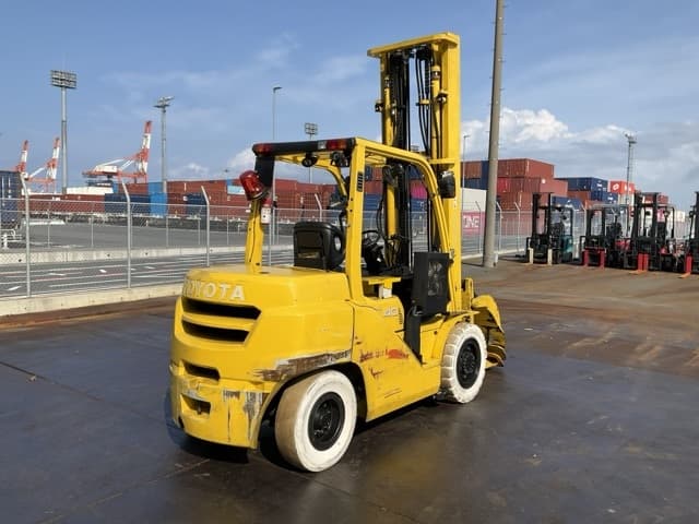 Forklift — Auction (lot 8451-49003)