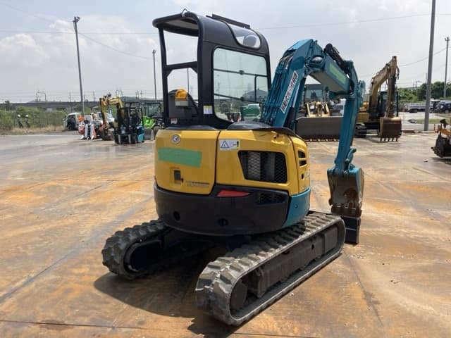 MINI EXCAVATOR — Auction (lot 8451-50003)