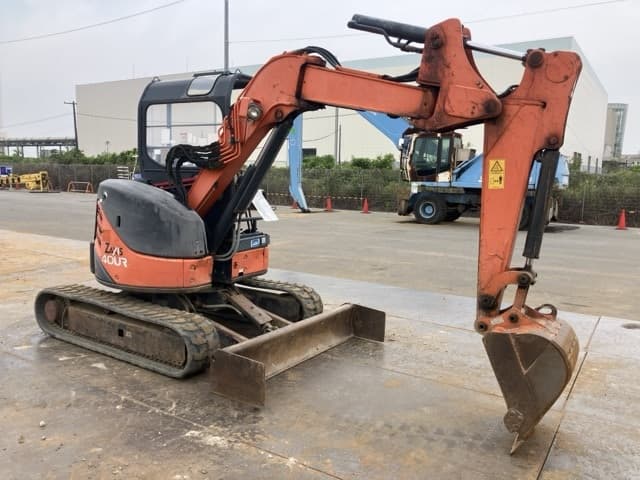 MINI EXCAVATOR — Auction (lot 8451-50010)